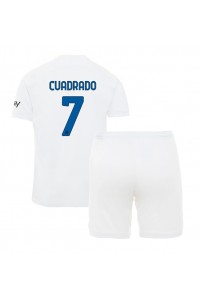 Inter Milan Juan Cuadrado #7 Jalkapallovaatteet Lasten Vieraspeliasu 2023-24 Lyhythihainen (+ Lyhyet housut)